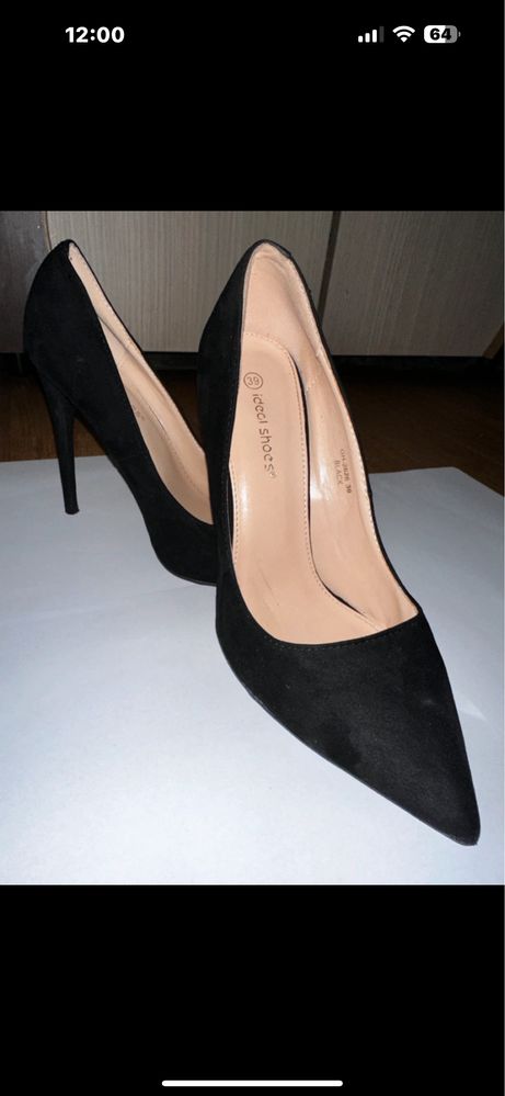 Pantofi stiletto