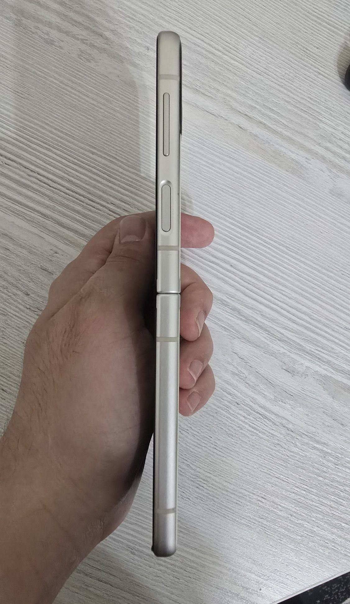 Продаётся Galaxy Z Flip 3