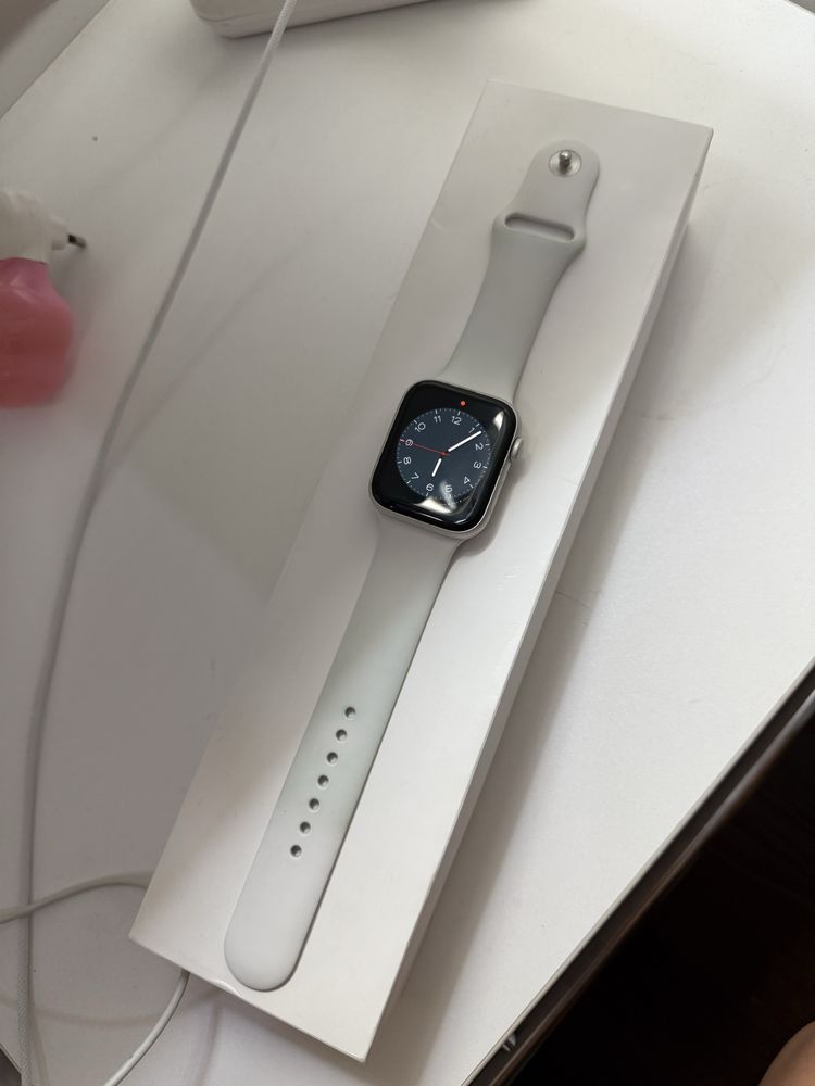Apple watch 5 серия 44мм