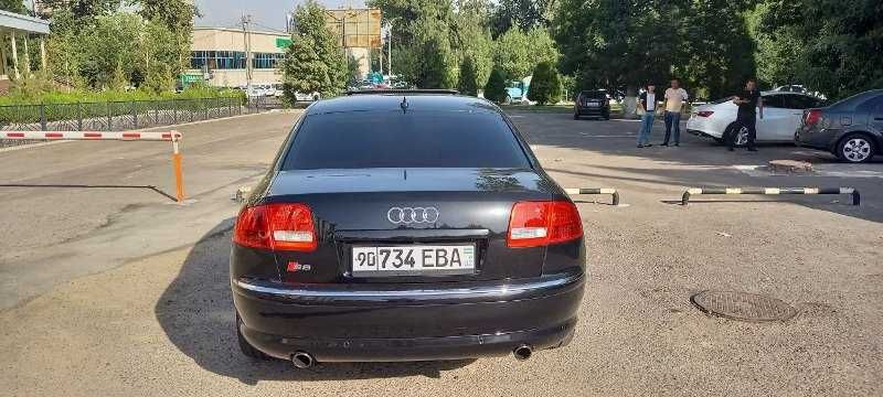 AUDI S8 4 2 Қора рангли 2006 йилда и ч СОТИЛАДИ