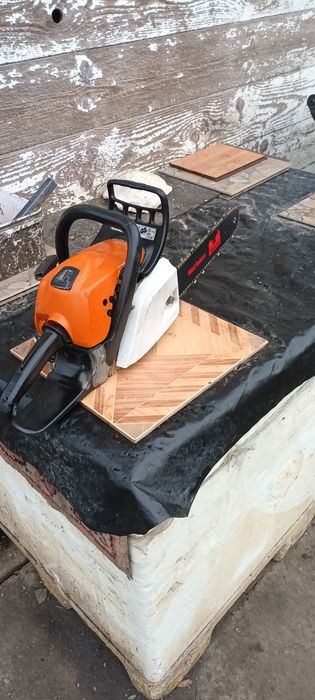 Vând drujbă sthil 180 C