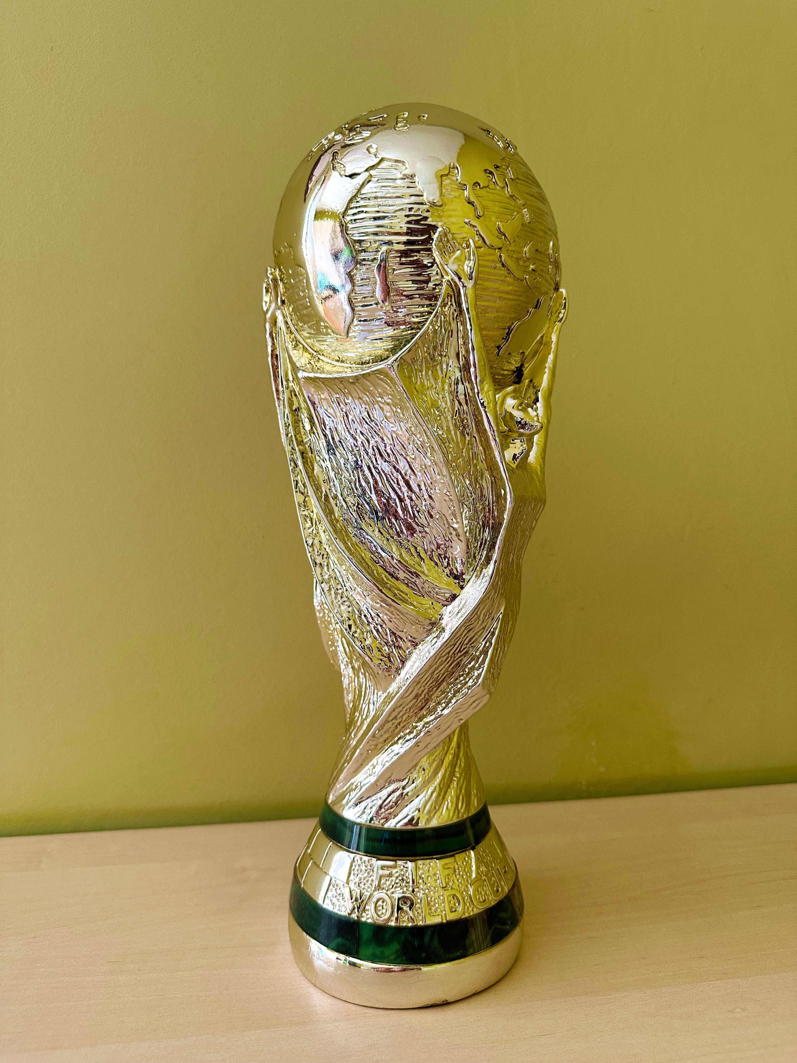 Реплика на купата на Световното по футбол - FIFA World Cup Trophy