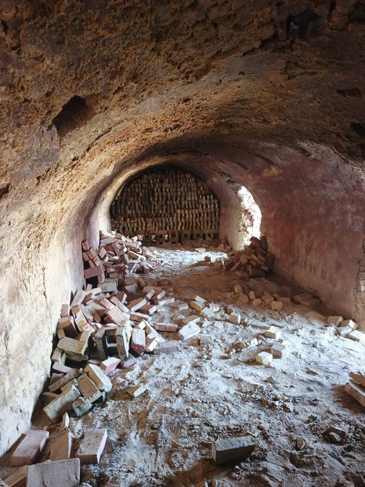 Сифатли Пишган Ґишт (Карвуч) бор