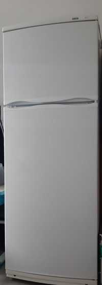 Продам двухкамерный холодильник Атлант. Белорусия.