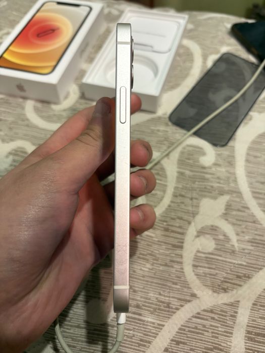 iPhone 12 White 64Gb