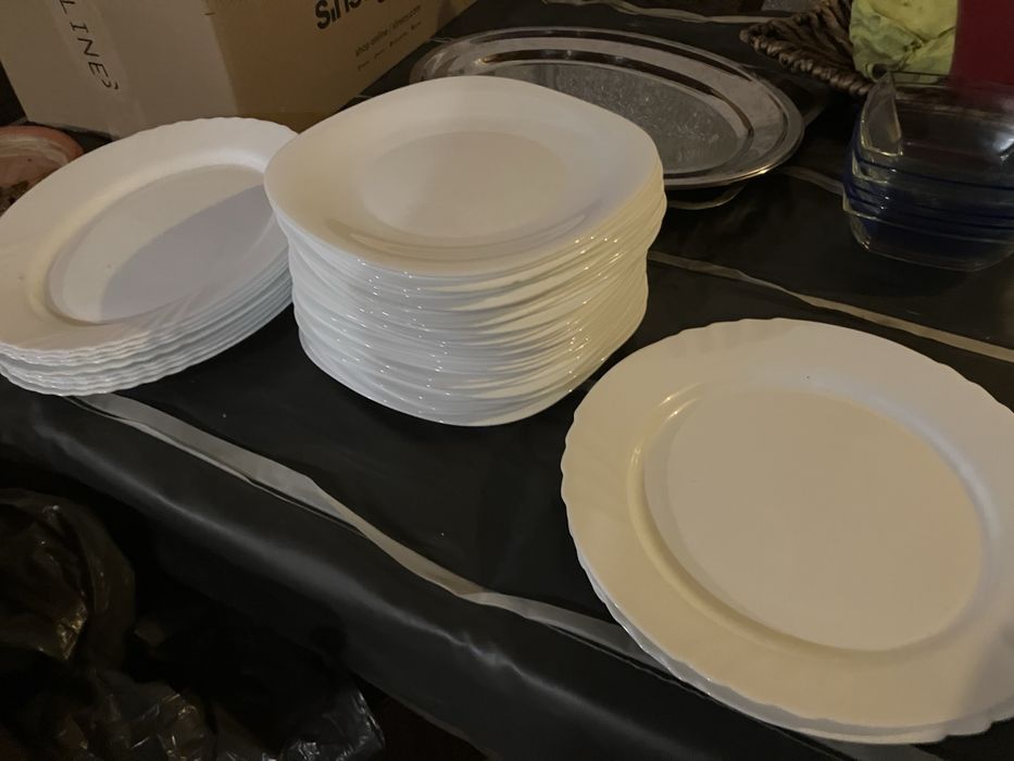 Продавам плата чинии табли гастронорми