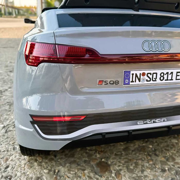 Masinuta electrica pentru copii, Audi SQ8, 70W 12V, echipare standard