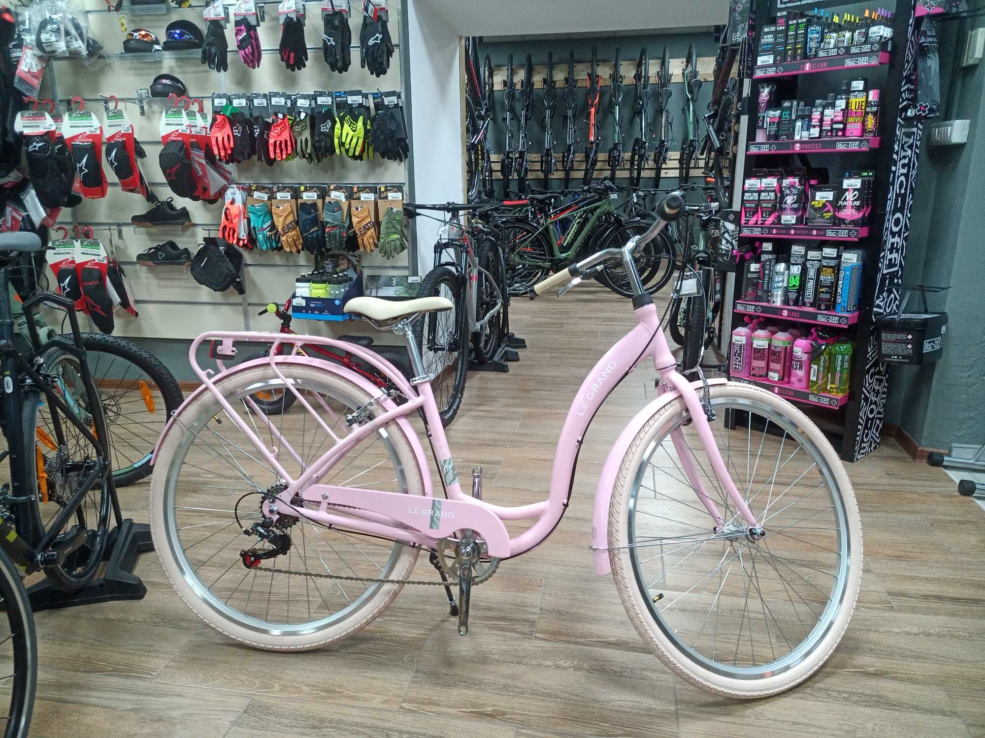 Bicicleta LeGrand Lille2 28' Pink M in stoc EST BIKE FunkySports