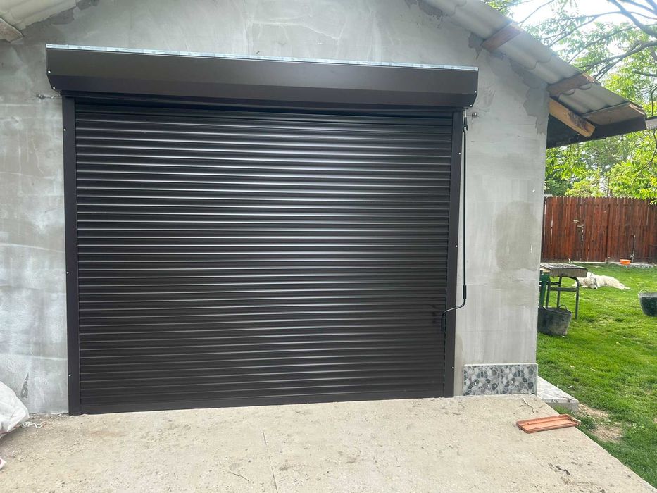 Usi  garaj rulou Sebe