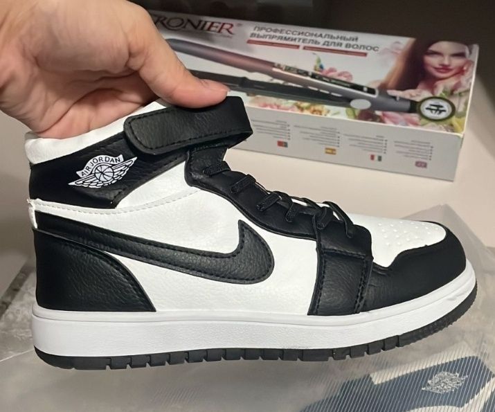 Срочно продам новый Джордан женский обувь 37 размер зимний обувь