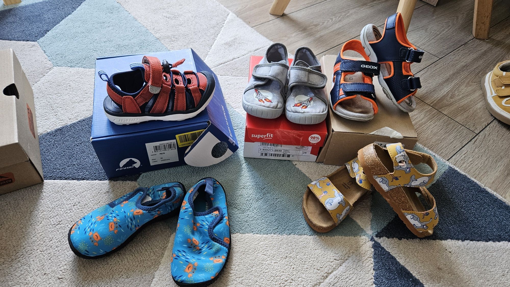 Geox 24, Reserved 24/25, Superfit 25,  Finkid 24, Водни обувки 24