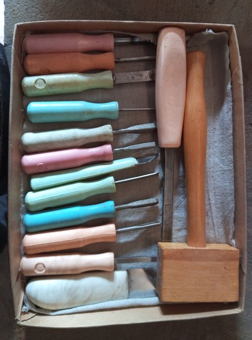 Продается набор стамесок