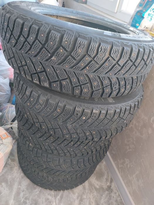 Продам Michelin X-Ice North 4 195/60R15