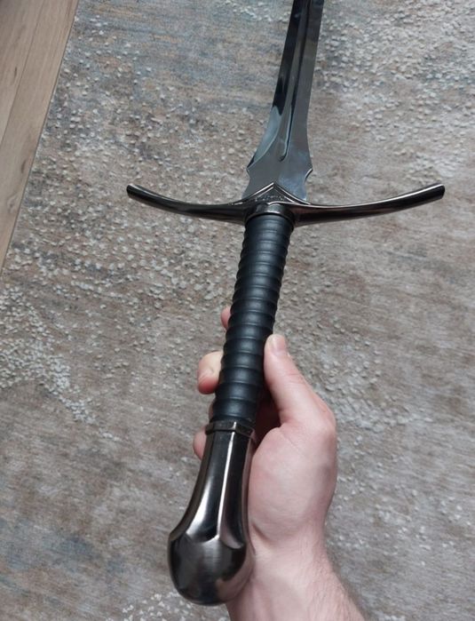 Vând sabie replica "Glamdring" The Hobbit