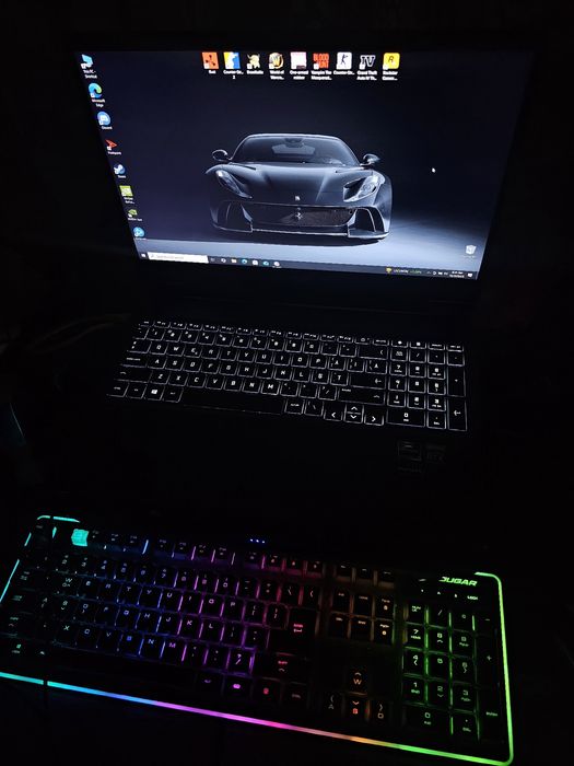 СПЕШНО!! Перфектен Gaming Laptop HP Victus 15