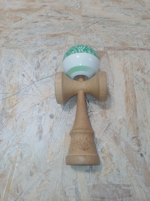Kendama Lotus Bloom Green ‼️PRIMITA DE LA XREMUS‼️