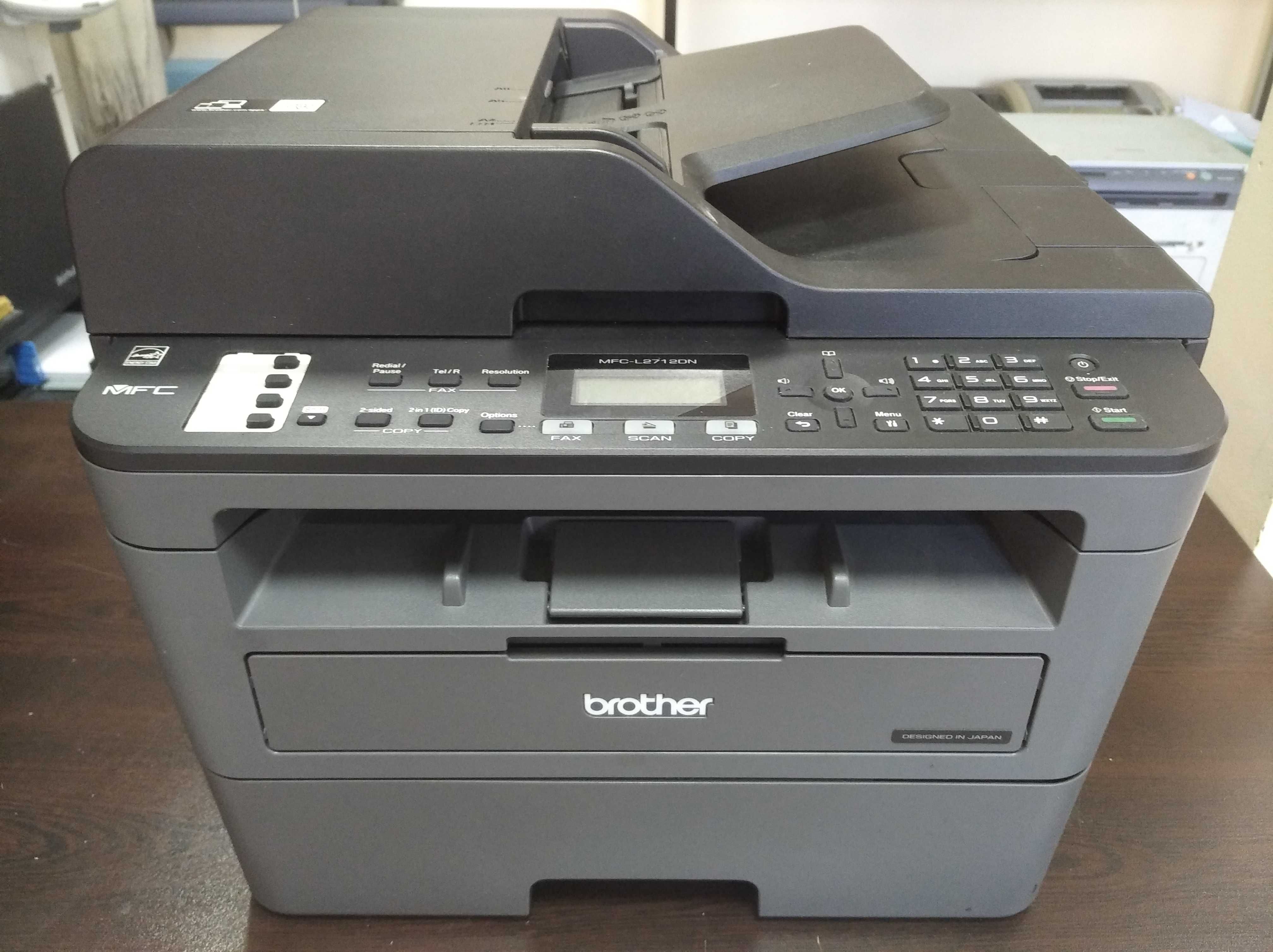 Отличен! Безжичен Wi-Fi лазерен принтер 3 в 1 Brother DCP L2712DW