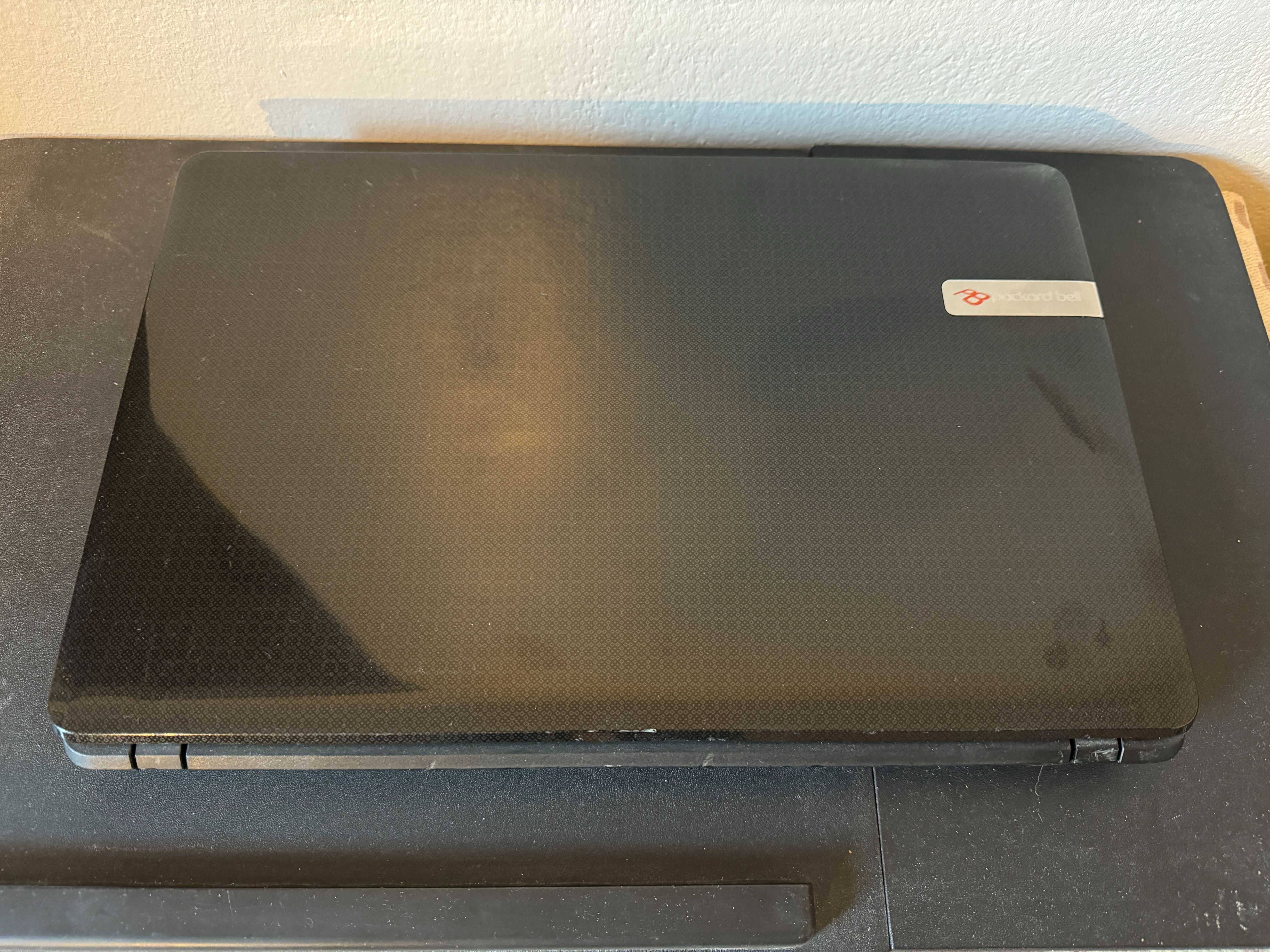 Laptop Packard Bell (Acer), i3, 8gb.