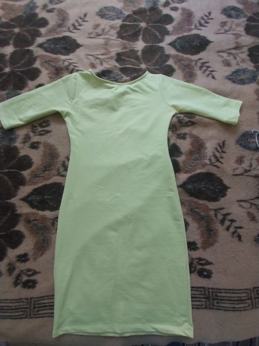 Vând haine purtate în stare foarte buna