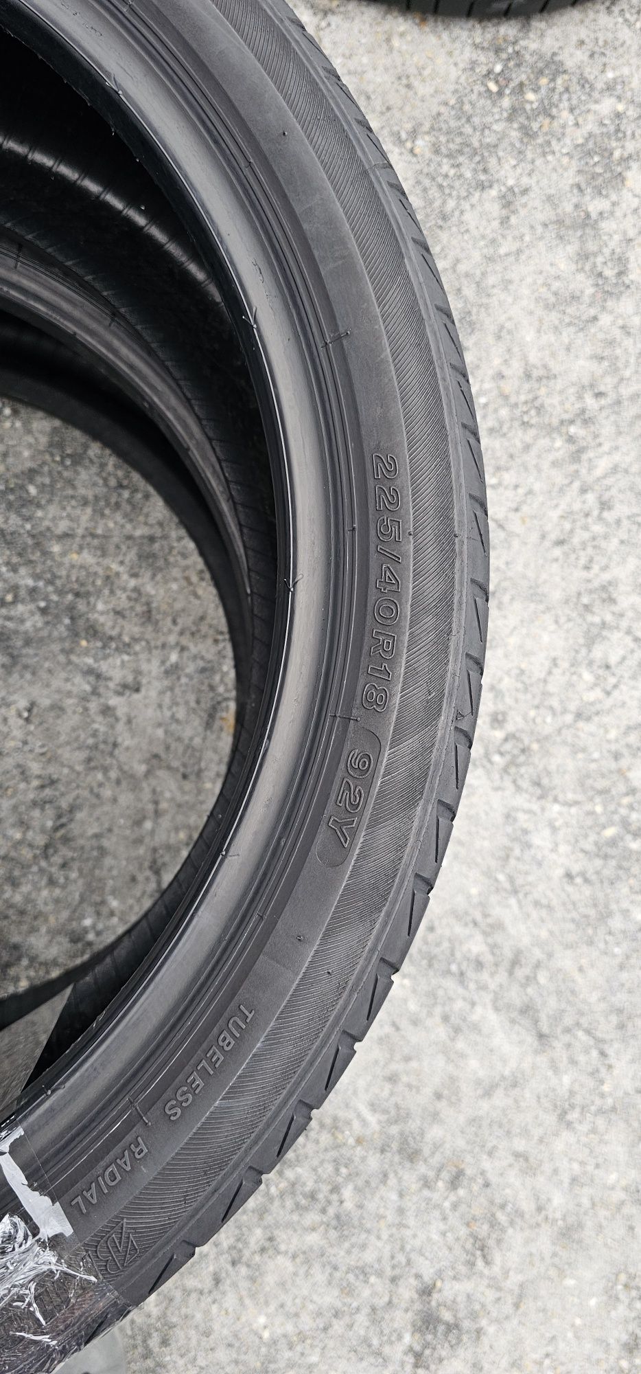 225 40 R 18 Bridgestone vară