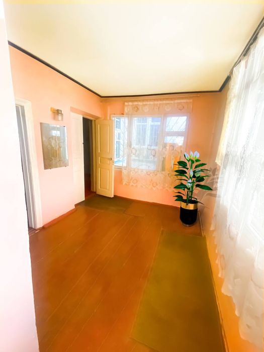 Улица Конституция участок с домом 1,65 соток  в центре