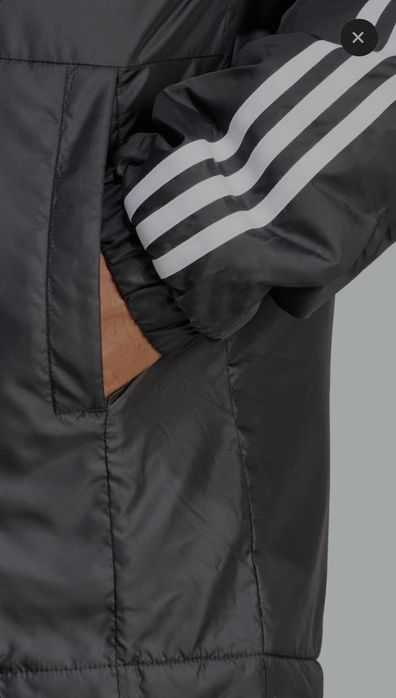 Geaca adidas noua  M si L