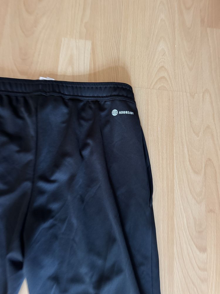 Оригинална мъжка черна скосена долница Adidas AEROREADY ! M