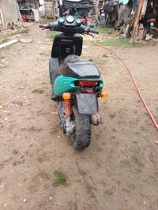 Vand scuter malaguti f 12 de 50cc 800 de leii