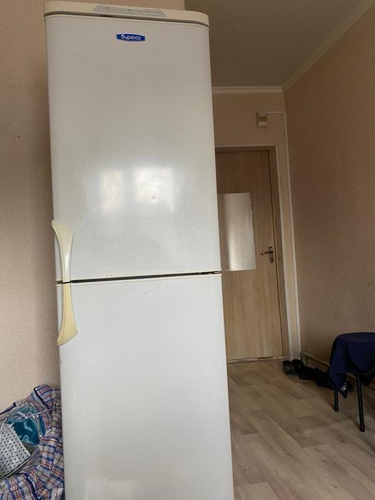 Холодильник б/у.