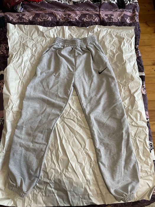Дамско спортно долнище Nike