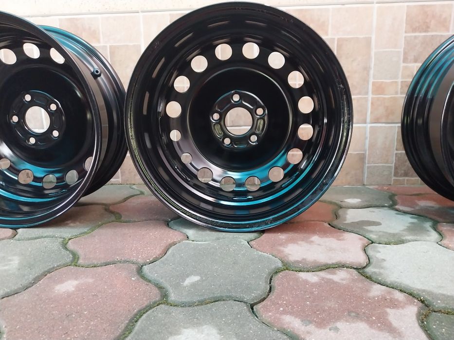Vând jante de tablă  5x108 r16