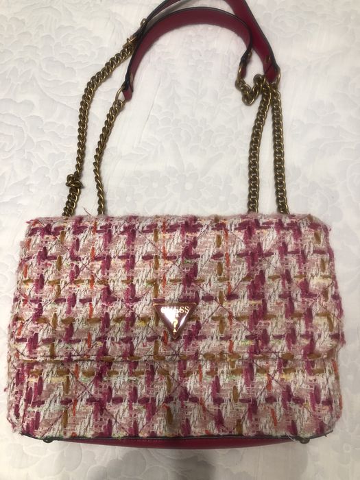Дамска чанта GUESS