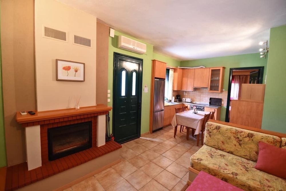 Красива и удобна самостоятелна къща в Паралия Офринио, Кавала