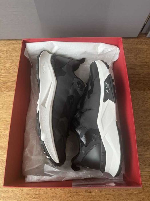 Чисто нови маратонки