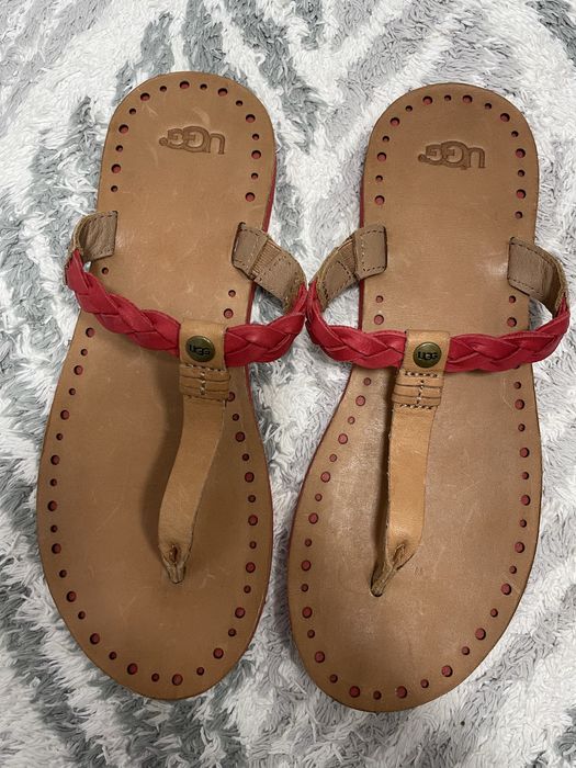 Slapi Ugg din piele