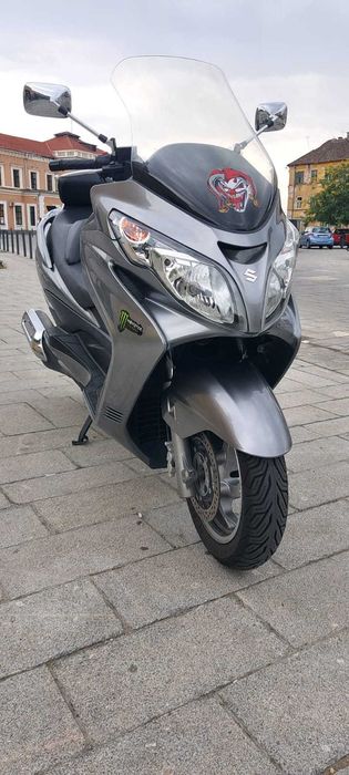 Suzuki Burgman 400 cc/ investitii majore/ vind\ schimb.