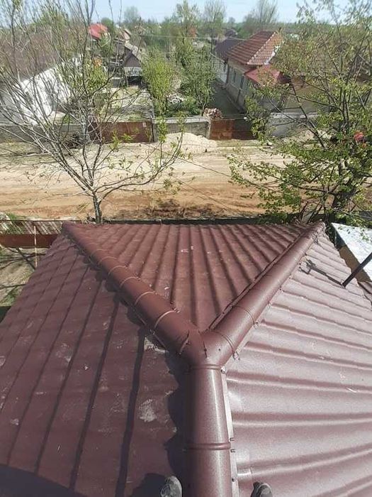 Firma de constructii acoperisuri, sisteme pluviale, dulgherie