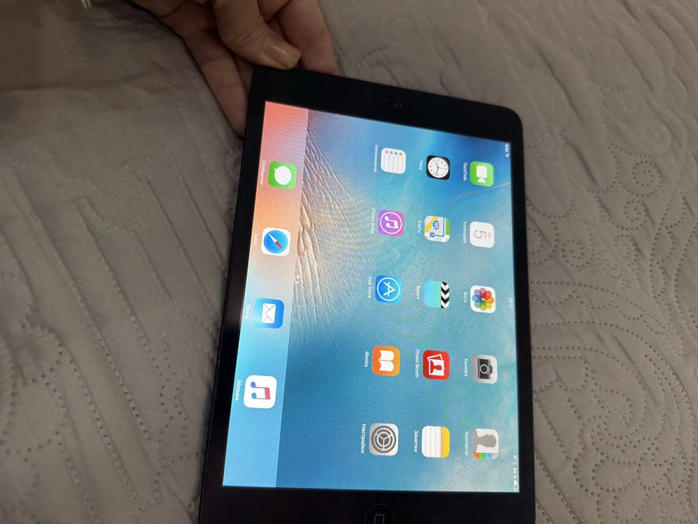 Ipad mini 32 gb в отличном состоянии ,старая модель