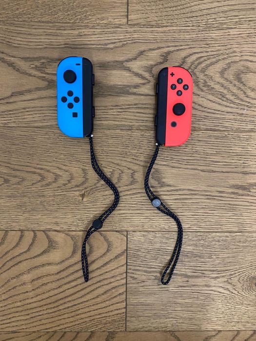Nintendo Switch OLED + 3 jocuri Mario