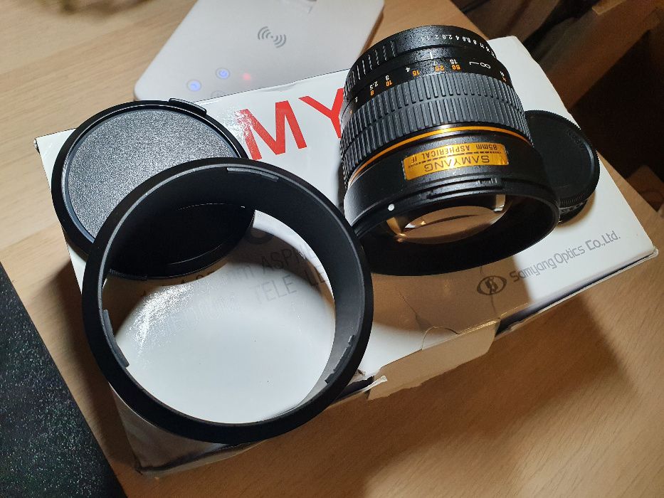 Vand Pentax K1 foarte putin folosit 5300 de cadre + alte obiective