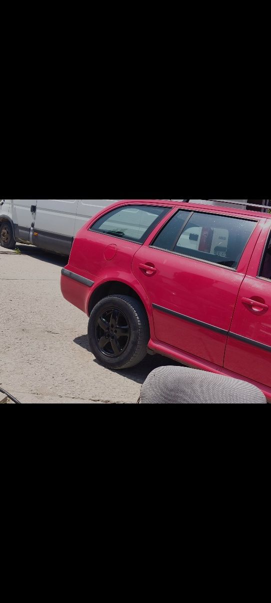 Шкода Октавия 1.9TDI 90ks  2555 лв