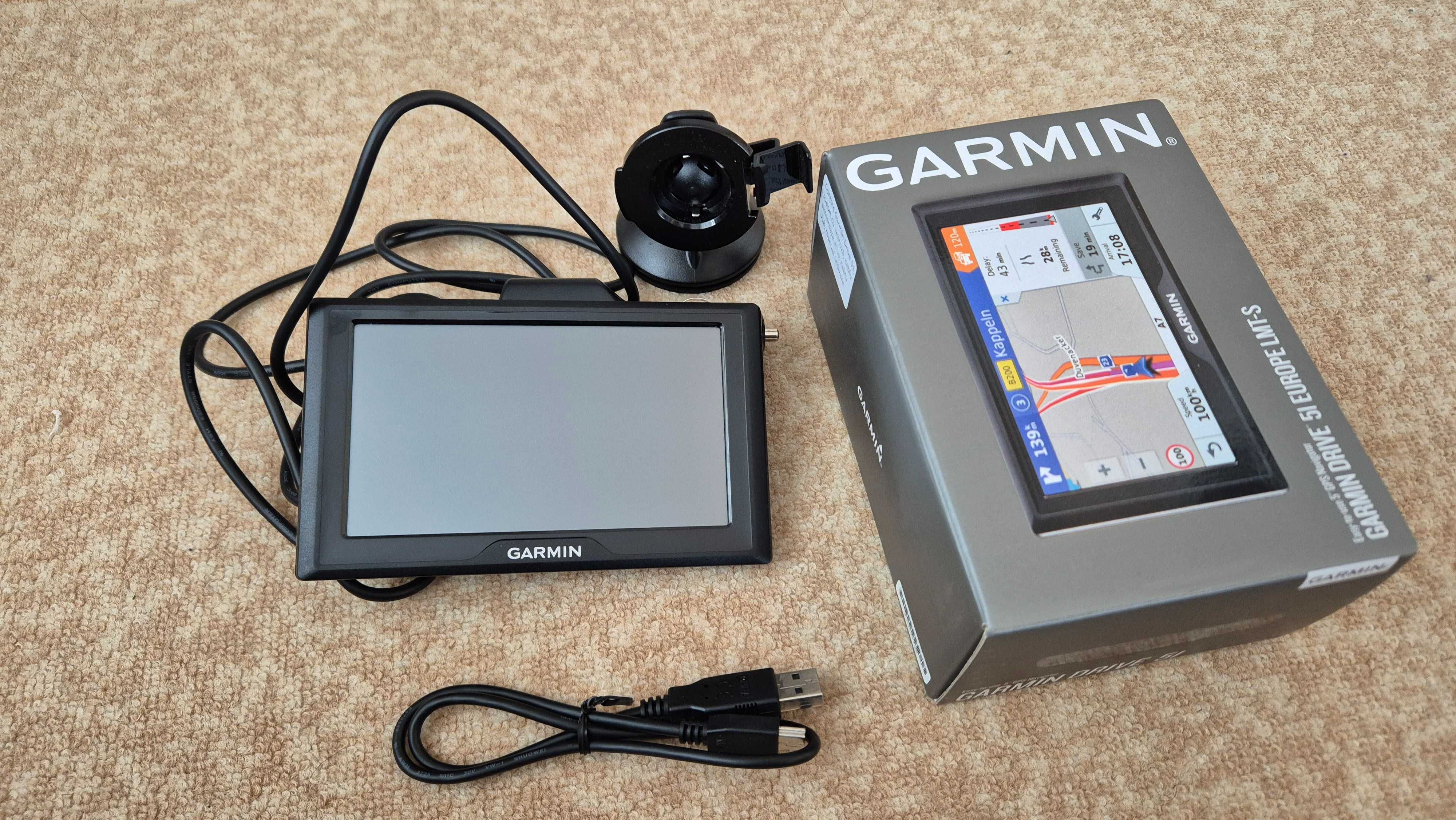 Навигационна система Garmin Drive 51 LMT-S /безплатни доживотни карти/