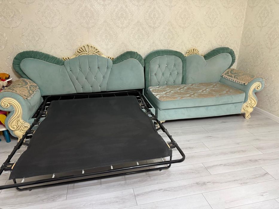 Продается б/у диван длина 4 метр