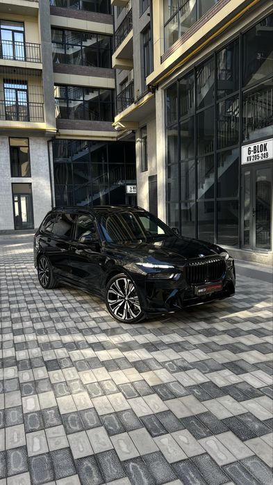 Bmw x7 40i 2024 model