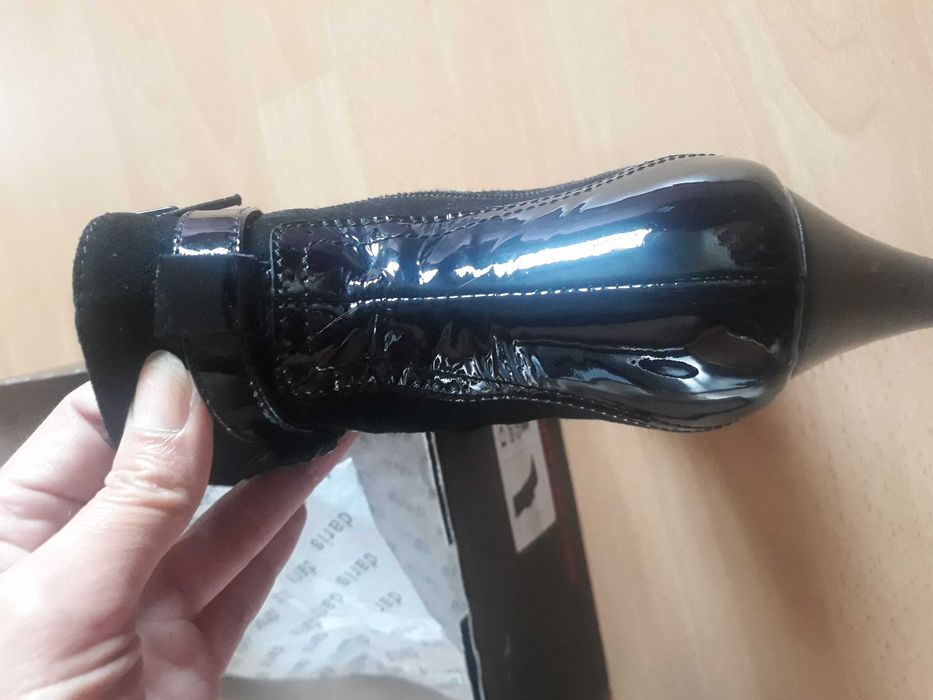 Дамски боти от естествен велур и лак "Daris"