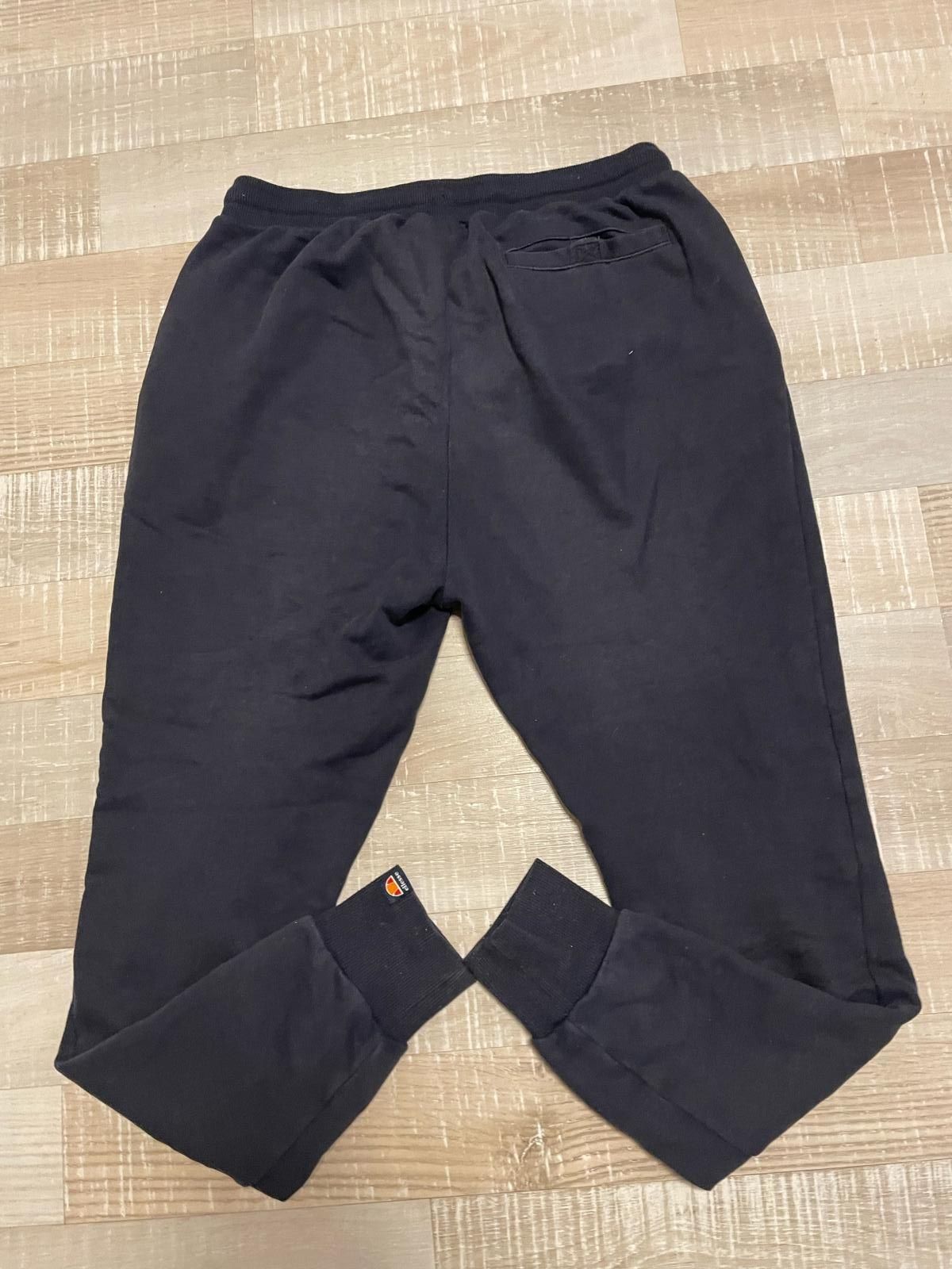 Pantaloni Ellesse mărimea L/M