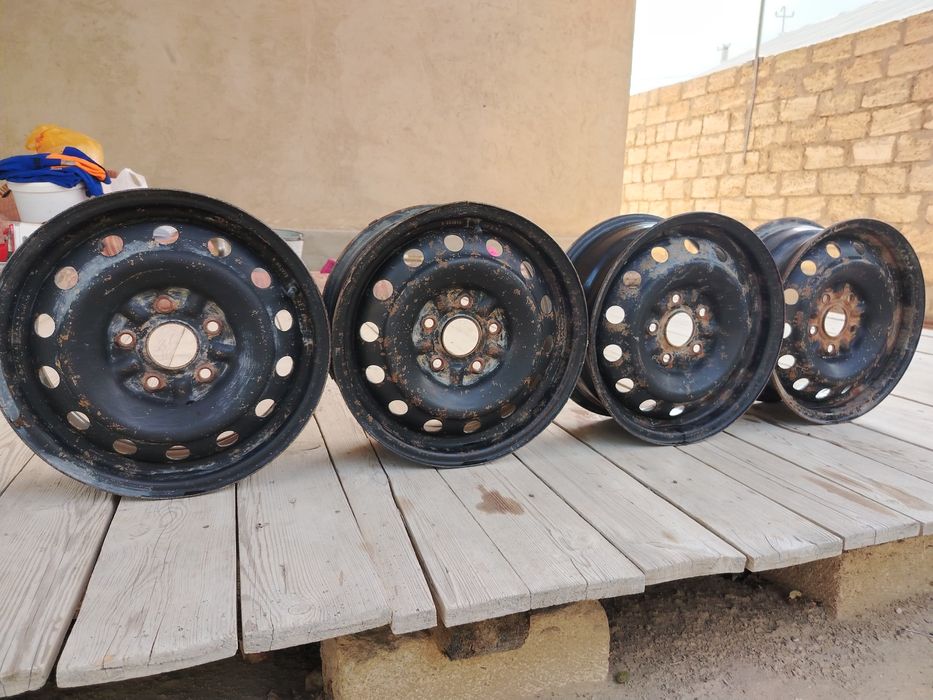 Диск камри ден шыққан.