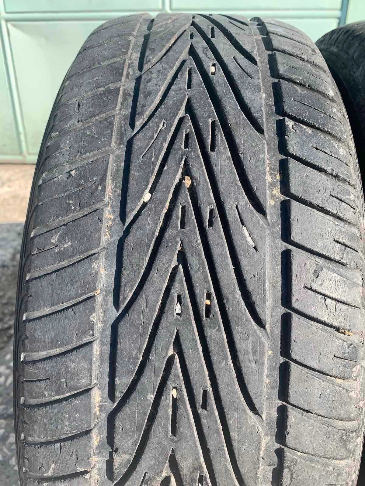 4 броя Летни гуми Vredestein 205/60 R15 Dot DV61 ном 76