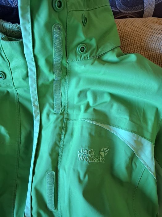 Geacă Jack Wolfskin originală, mărime M bărbați / L femei