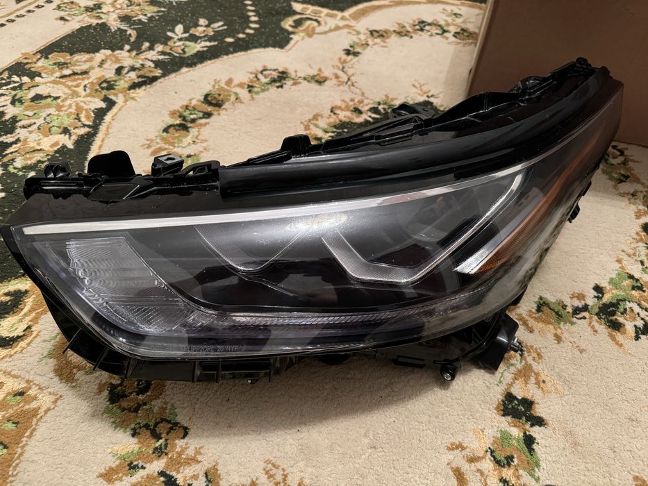 Фар левый Toyota Highlander